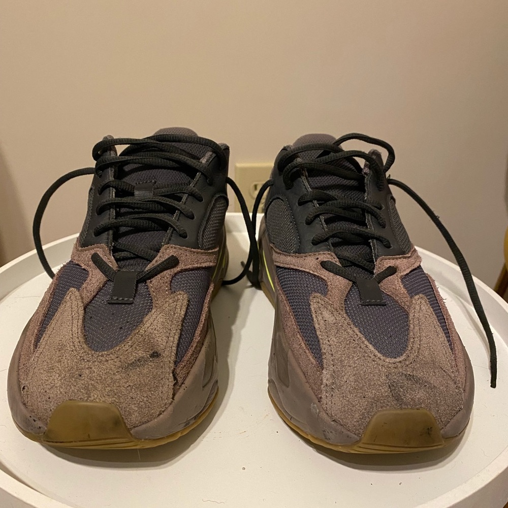 Yeezy Boost 700 Mauve